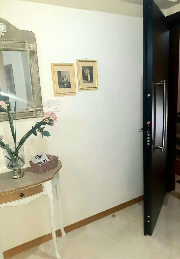 King George Sqr Apt Kalamata Exterior foto